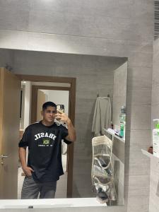 613637662: Chico busca chica en Valencia