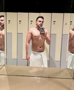 663472731: Chico busca chica en Barcelona