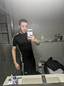 688709553: Chico busca chica en Alicante