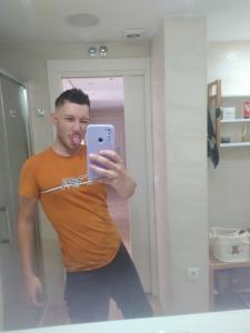 688709553: Chico busca chica en Alicante