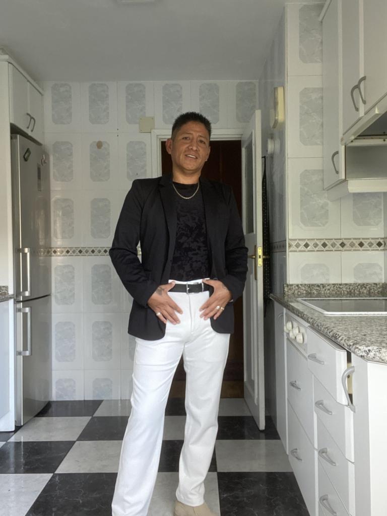 667284258: Chico busca chica en Madrid