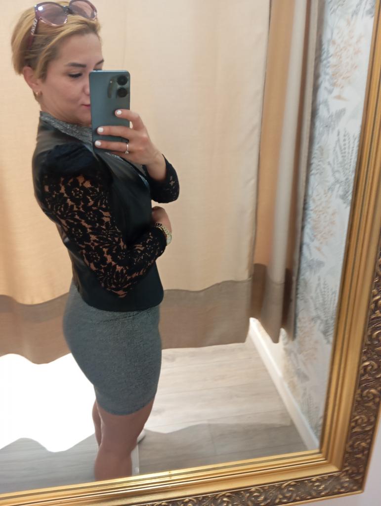 Chica busca chico en Cádiz: 