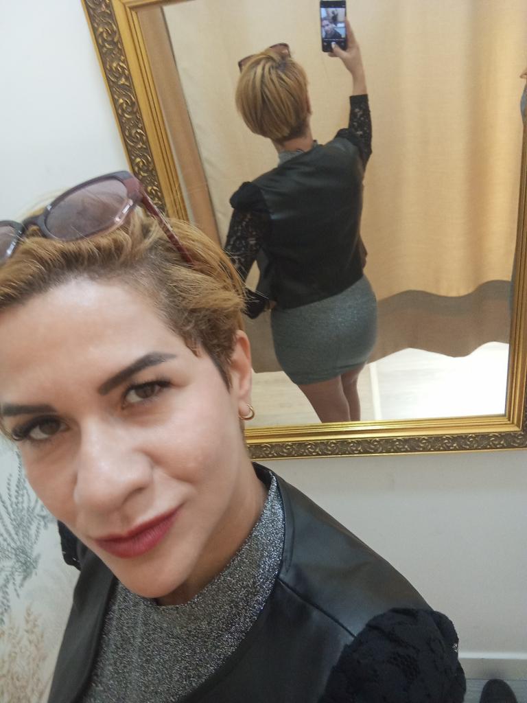 Chica busca chico en Cádiz: 