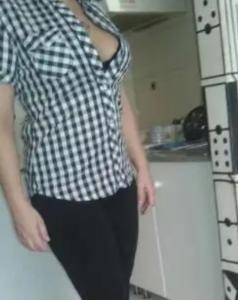 672824507: Chica busca chico en Sevilla