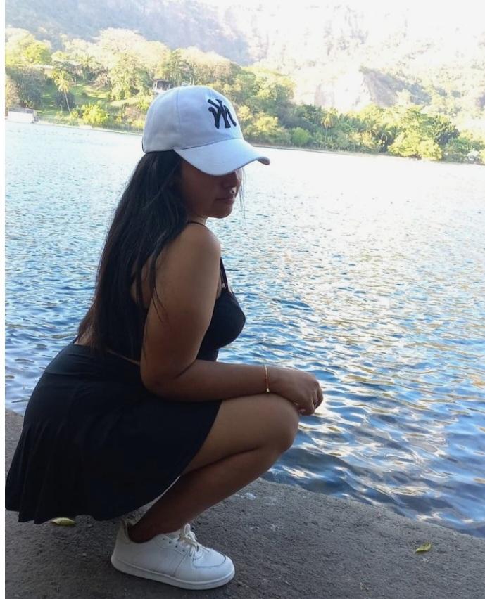 Chica busca chico en Cádiz: 