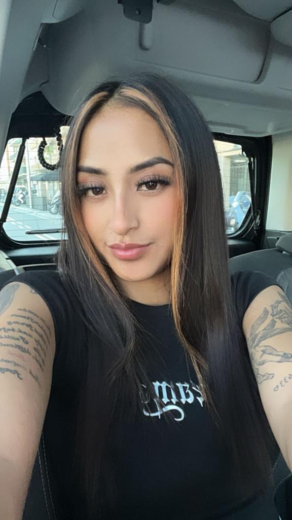 627992013: Chica busca chico en Barcelona