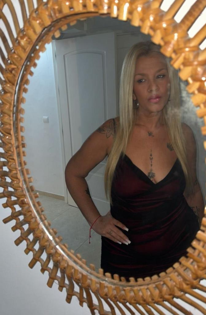 Chica busca chico en Cádiz: 