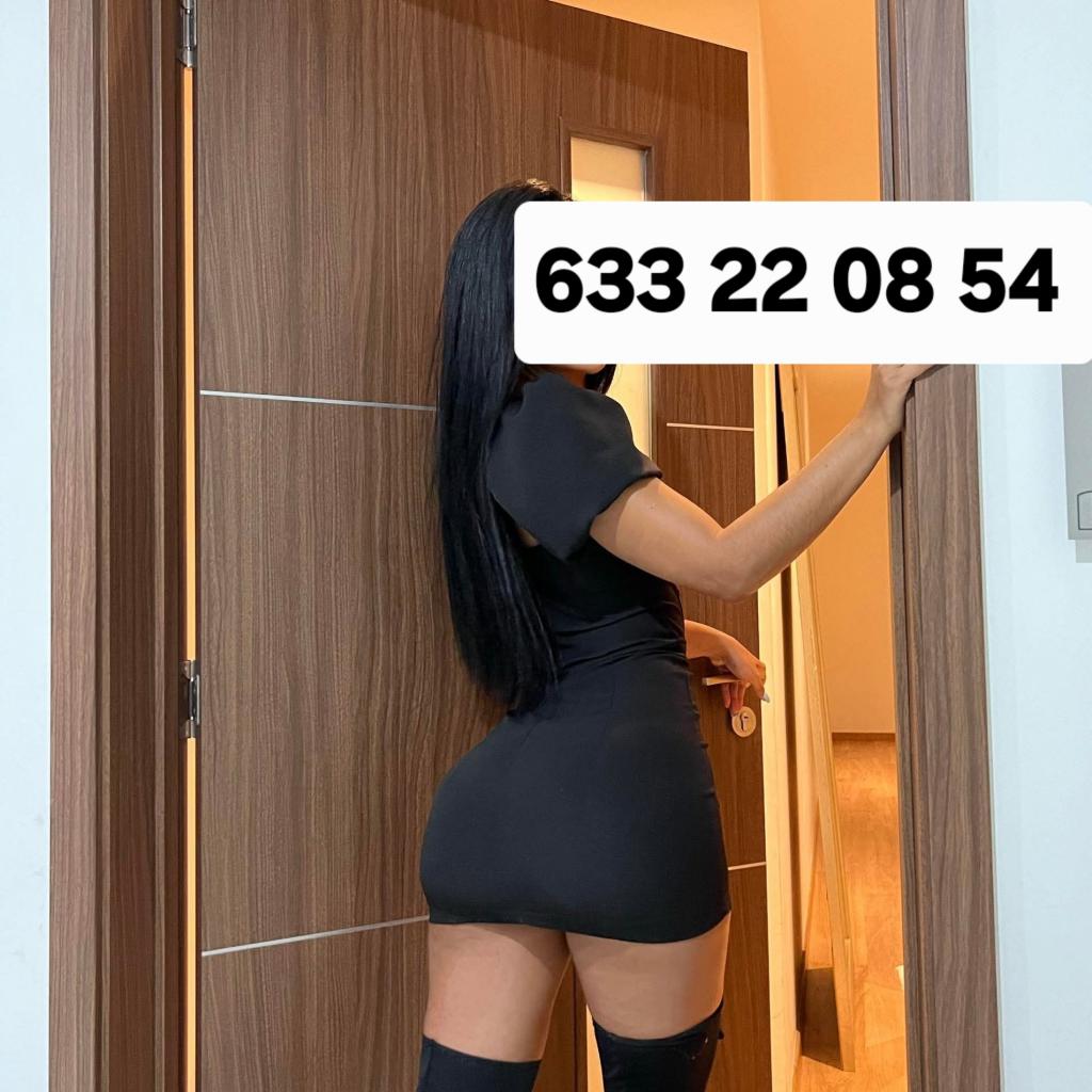 633220854: Chica busca chico en Sevilla