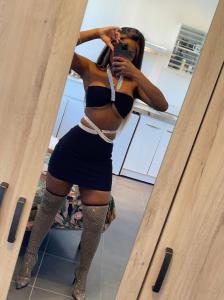 Chica busca chico en Cádiz: 