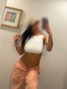 691390136: Chica busca chico en Madrid