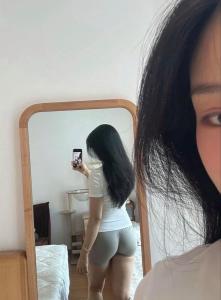 667704877: Chica busca chico en Barcelona