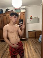 613850779: Chico busca chica en Ceuta