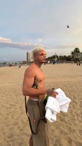 Chico busca chica en Barcelona: 