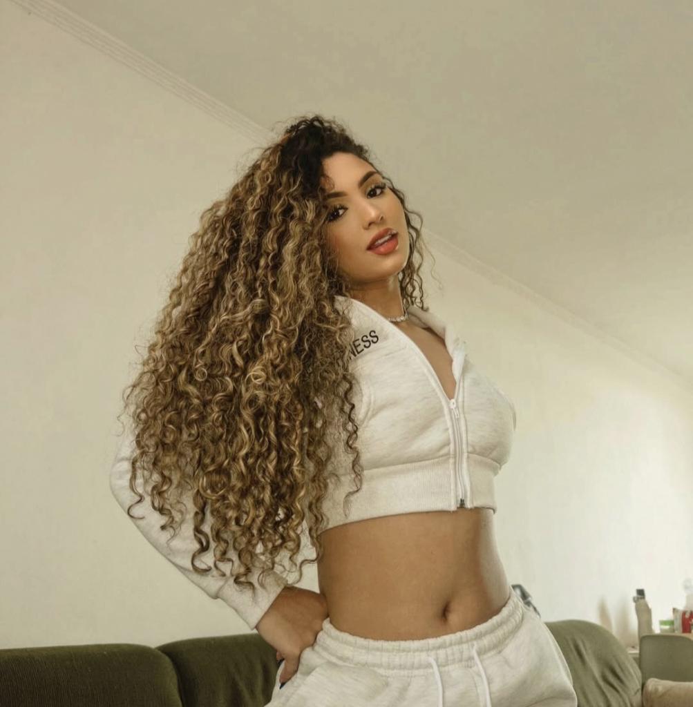 Chica busca chico en Granada: 