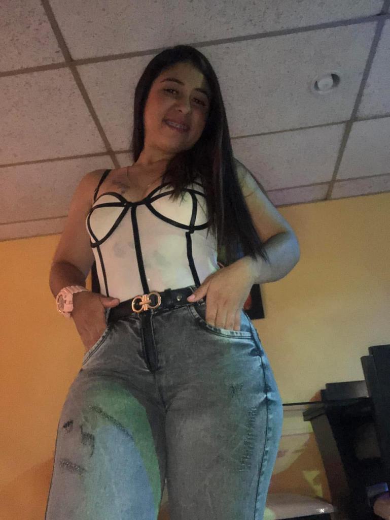 Chica busca chico en Cádiz: 