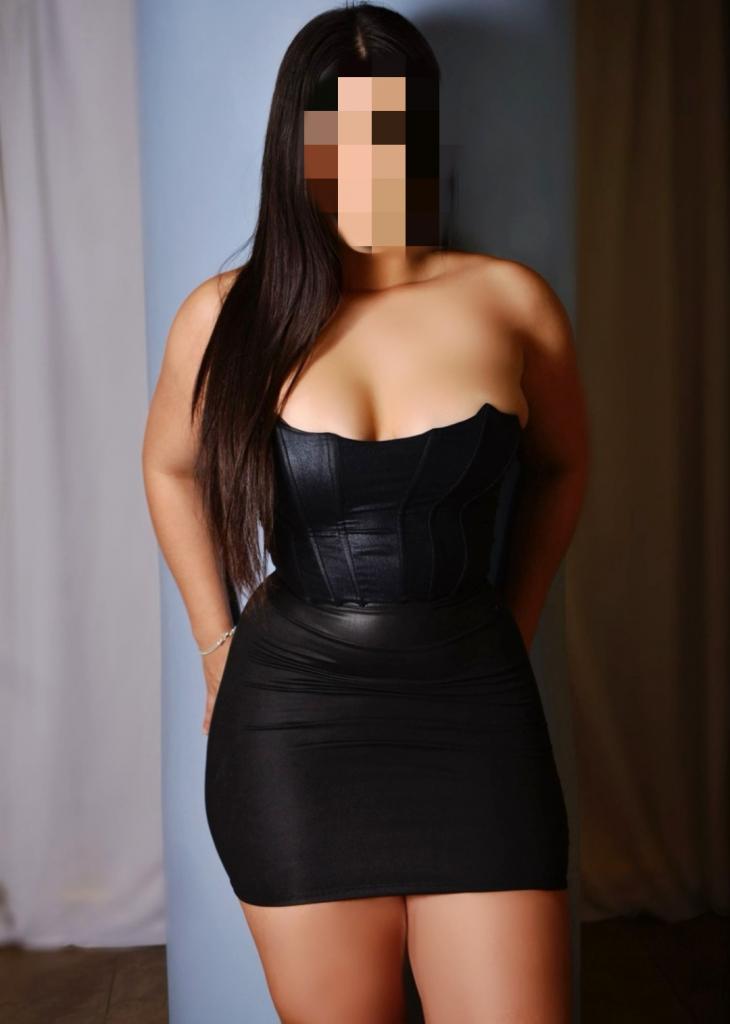 644794835: Chica busca chico en La Coruña