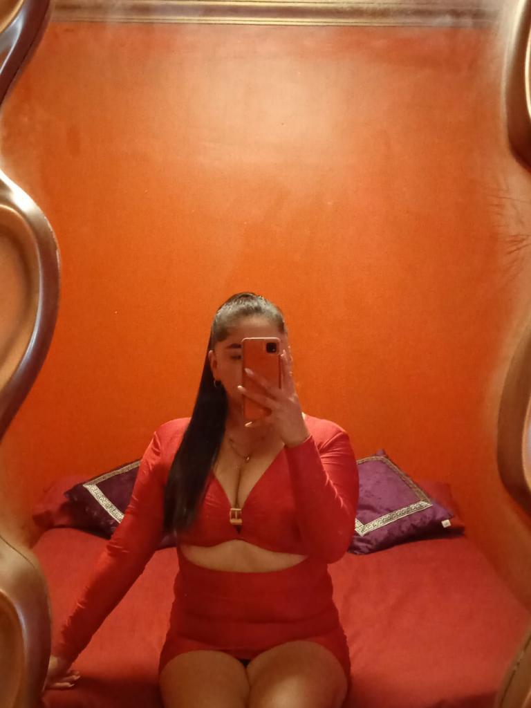 Chica busca chico en Tenerife: 