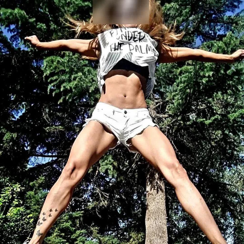 Chica busca chico en Ibiza: 