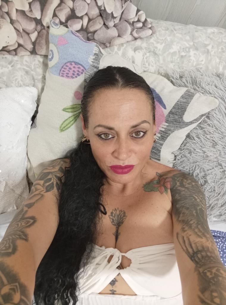 674570966: Chica busca chico en Cádiz