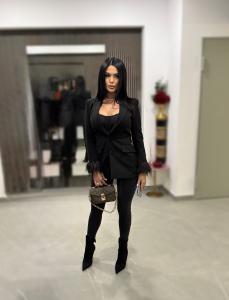 670994947: Chica busca chico en Málaga