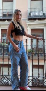 663376927: Chica busca chico en Lérida