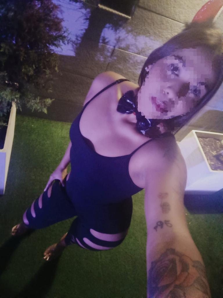 Chica busca chico en Granada: 