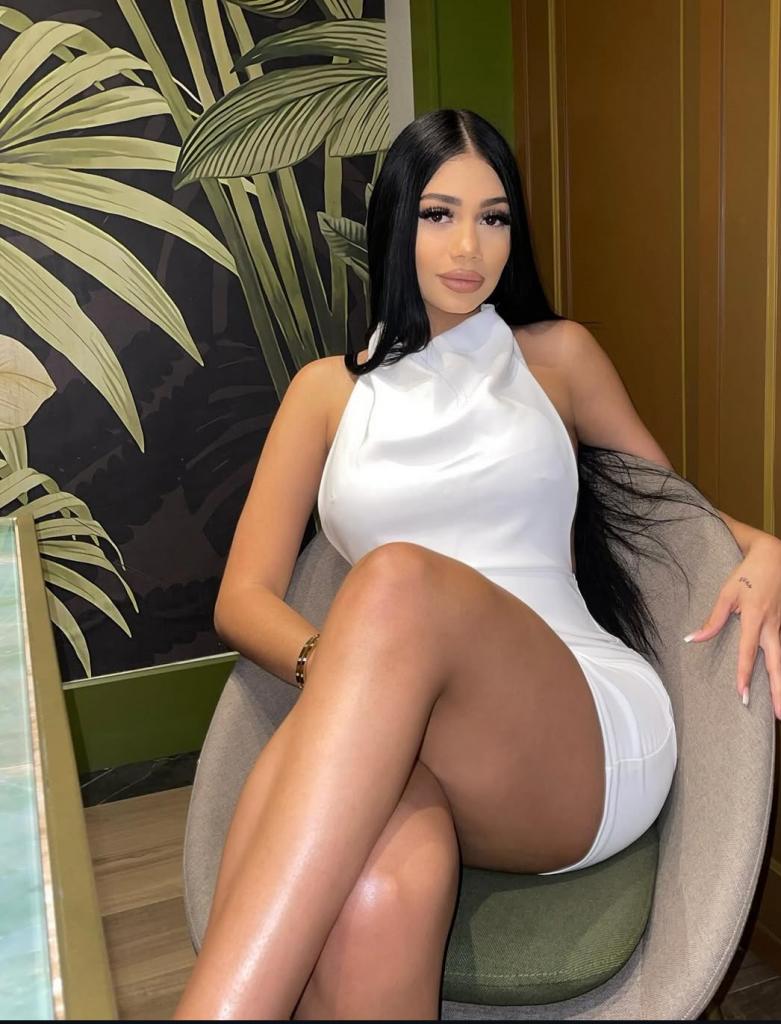 613572073: Chica busca chico en Murcia