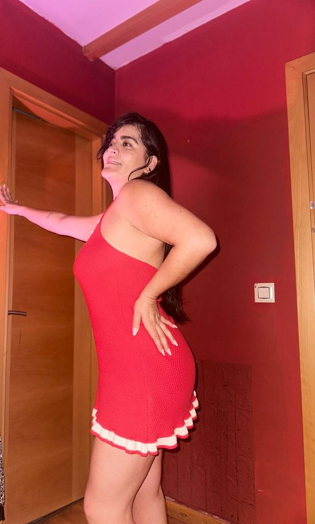 613443796: Chica busca chico en Pontevedra