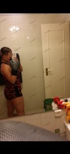 Chica busca chico en Alicante: Chica busca chico