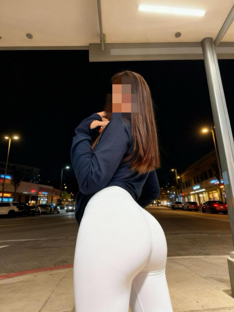 647731221: Chica busca chico en Madrid