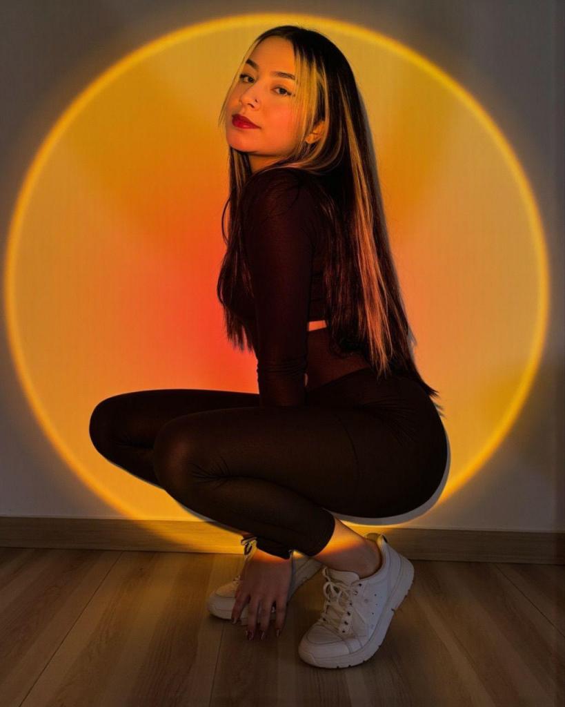 687117871: Chica busca chico en Málaga