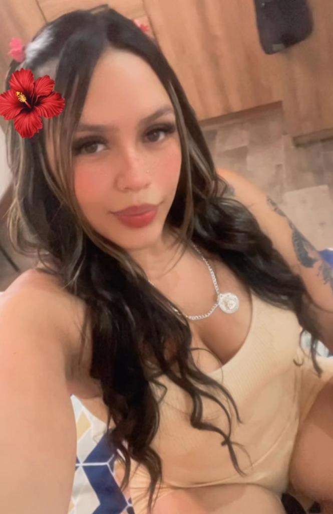 617433758: Chica busca chico en Sevilla