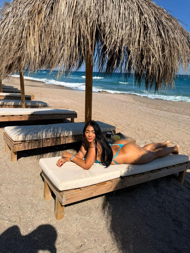 672847047: Chica busca chico en Málaga