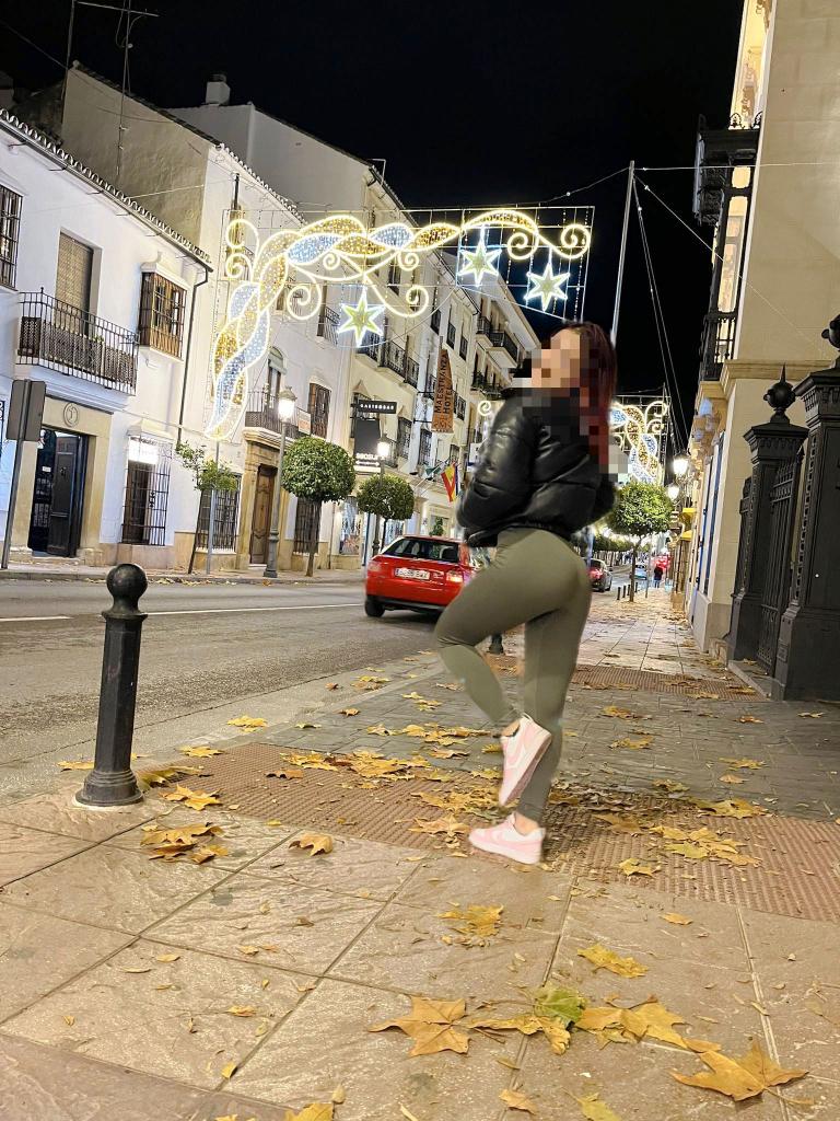 643652310: Chica busca chico en Málaga