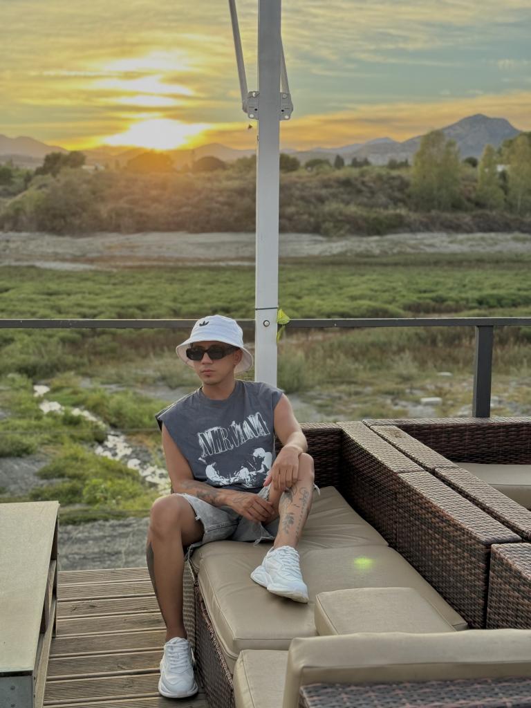 672982793: Chico busca chica en Málaga