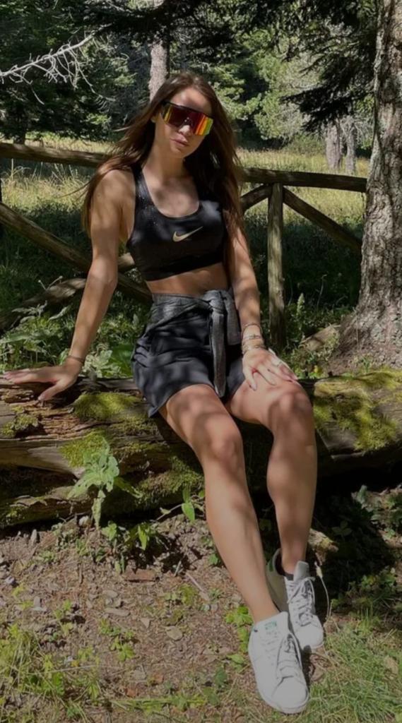 631306834: Chica busca chico en Valencia