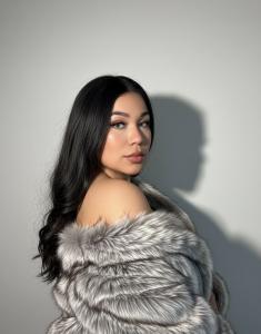 664341896: Chica busca chico en Barcelona