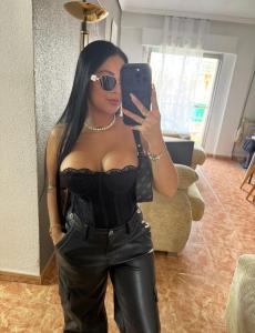 669745865: Chica busca chico en Zaragoza