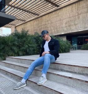 632209945: Chico busca chica en Melilla