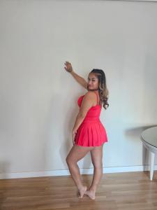 674338577: Chica busca chico en Alicante