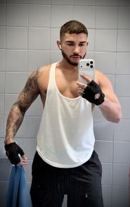 623235107: Chico busca chica en Barcelona