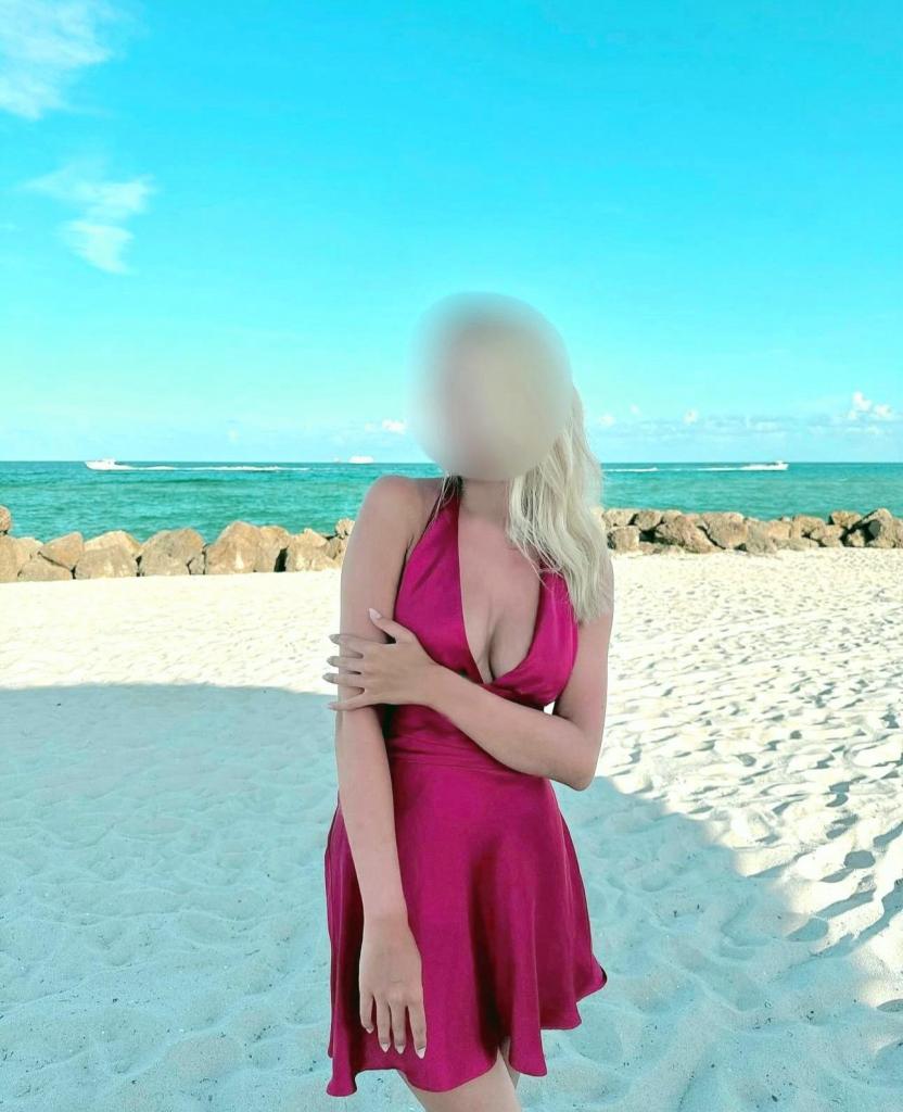 694244933: Chica busca chico en Sevilla