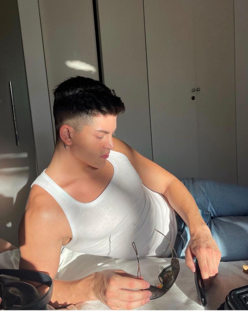 632209945: Chico busca chica en Melilla