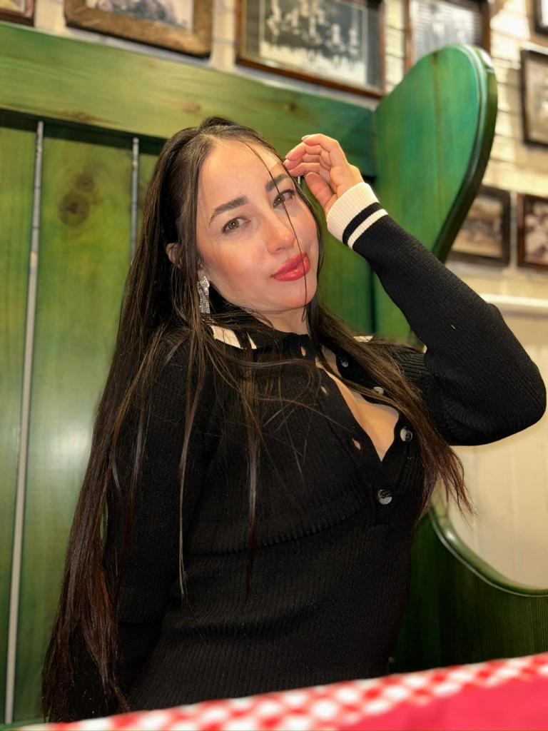 674970494: Chica busca chico en Málaga