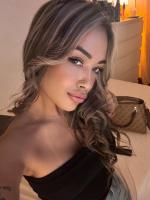 697994736: Chica busca chico en Barcelona