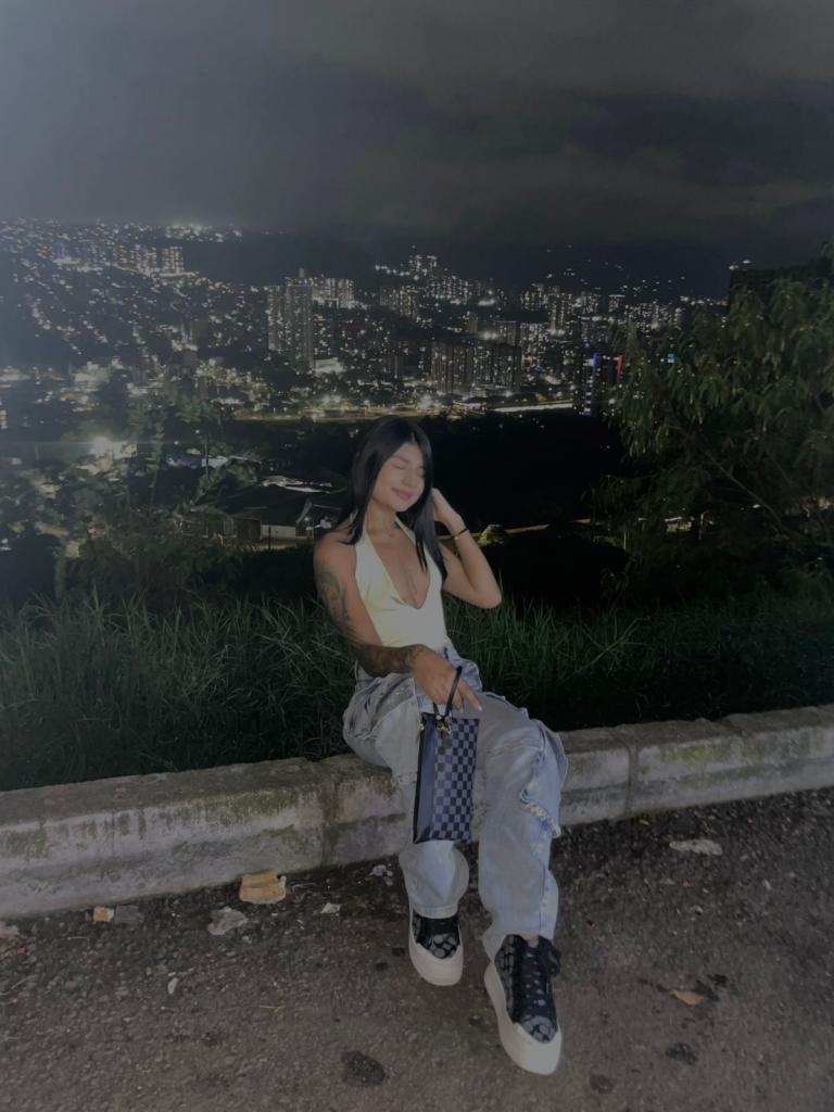 Chica busca chico en Asturias: 