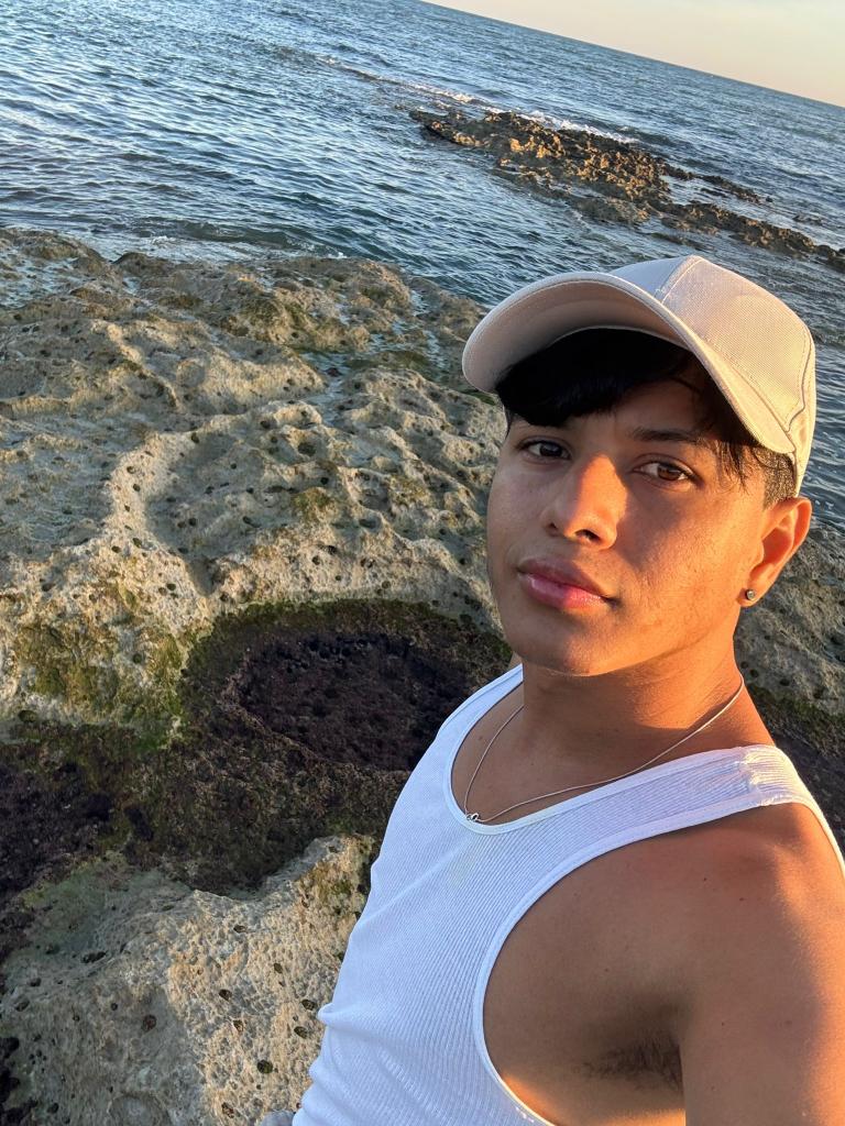 Chico busca chica en Las Palmas: 