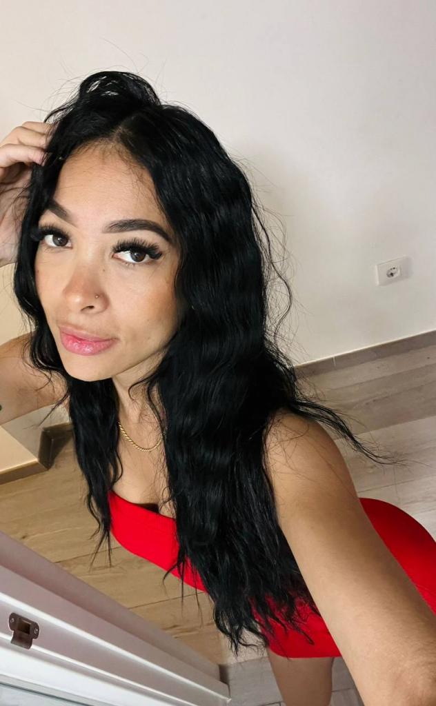 Chica busca chico en Ibiza: 