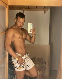 Chico busca chica en Gerona: 