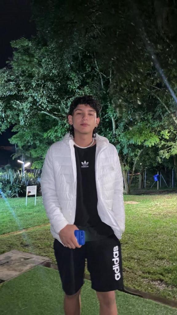 652223054: Chico busca chica en Madrid